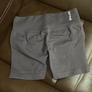 New DFYNE shorts size medium